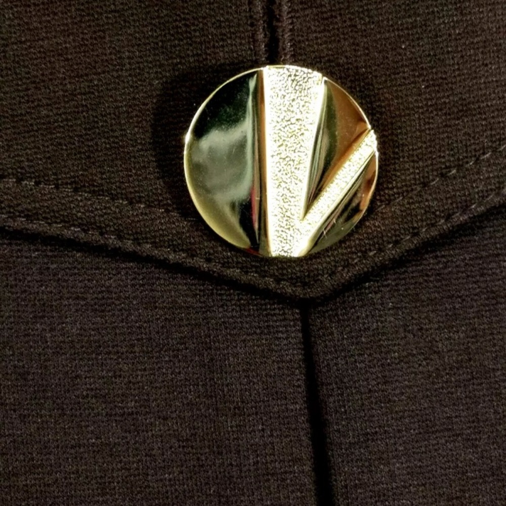 Cache Jacket - Chic And Flattering! - image 7